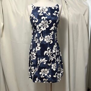 Kahuku Vintage Hawaiian Floral Dress